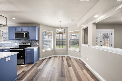 16 Atlantic Avenue, Midlothian, TX 76065