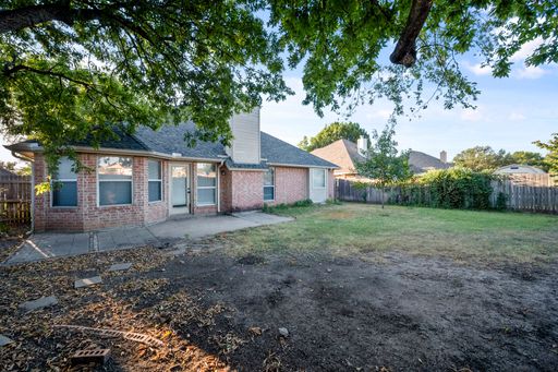 309 Shane Ln, Burleson, TX 76028