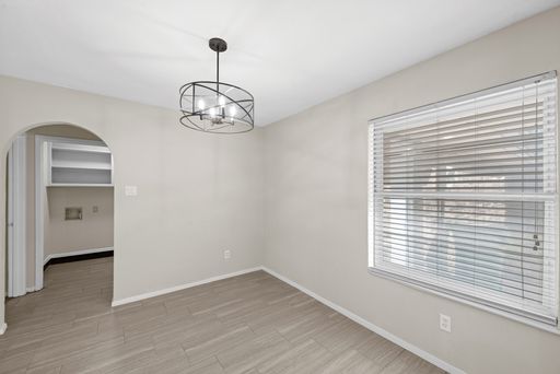 2001 San Jacinto Dr, Arlington, TX 76012