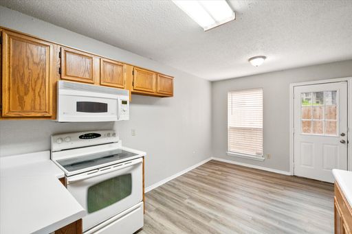 1217 Hidden Creek Dr, Mansfield, TX 76063