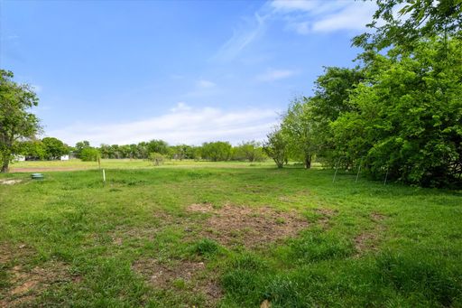 12325 Hudson Drive, Alvarado, TX 76009