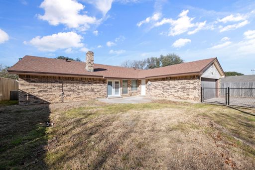 2001 San Jacinto Dr, Arlington, TX 76012