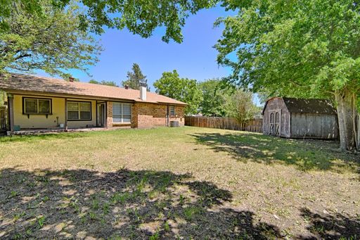 1808 Overbrook Dr, Arlington, TX 76014