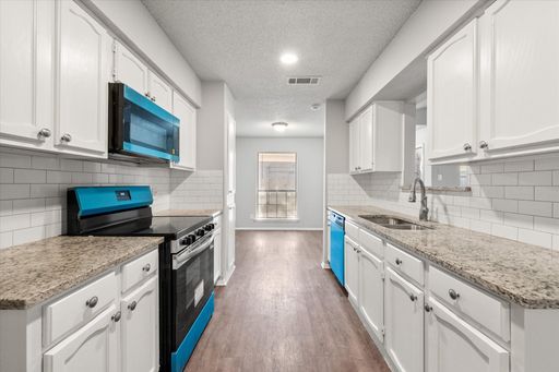 3330 Green Ridge Street, Fort Worth, TX 76133