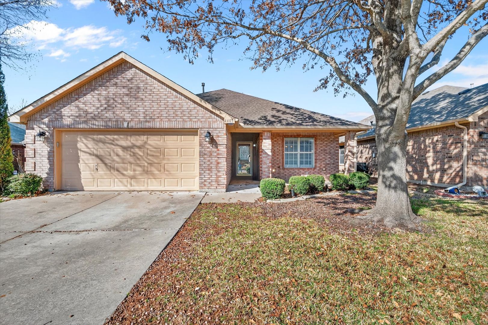 Mansfield House: 4403 Shady Elm Drive