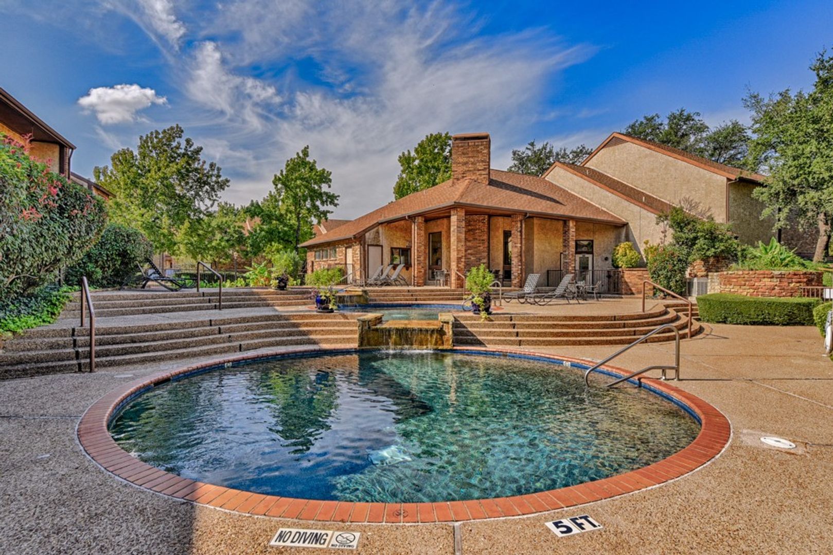 Arlington House: 1906 Emerald Pl #1214