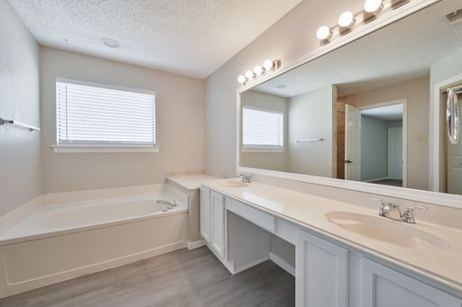 1521 Stratford Dr, Mansfield, TX 76063