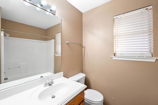 309 Shane Ln, Burleson, TX 76028