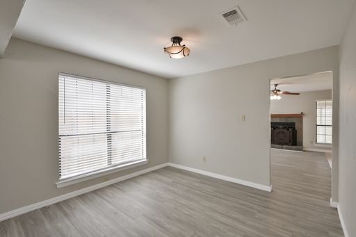 1521 Stratford Dr, Mansfield, TX 76063