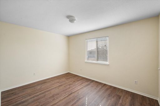 1049 Triple Crown Drive, Fort Worth, TX 76179