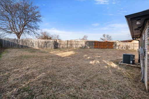 3624 Riverhead Drive, Arlington, TX 76015