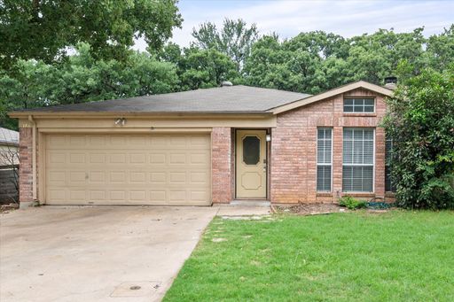 1217 Hidden Creek Dr, Mansfield, TX 76063