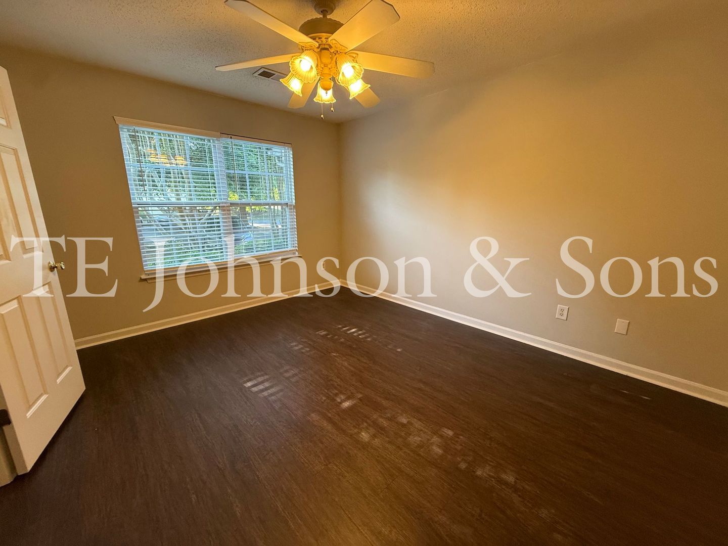 3355 Kensington 8 of 12