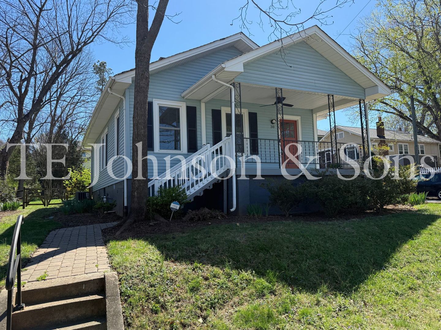 Winston-Salem House: 30 Vintage Ave