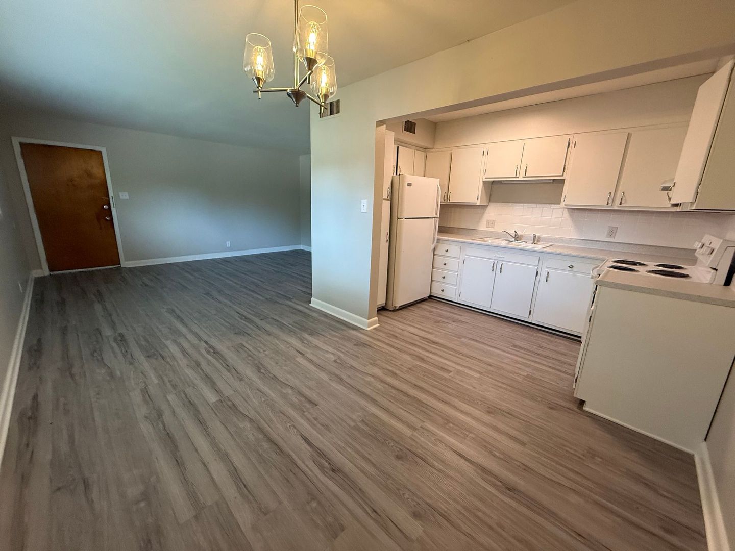 2 Bedroom Salem View Apartment! 4 of 12