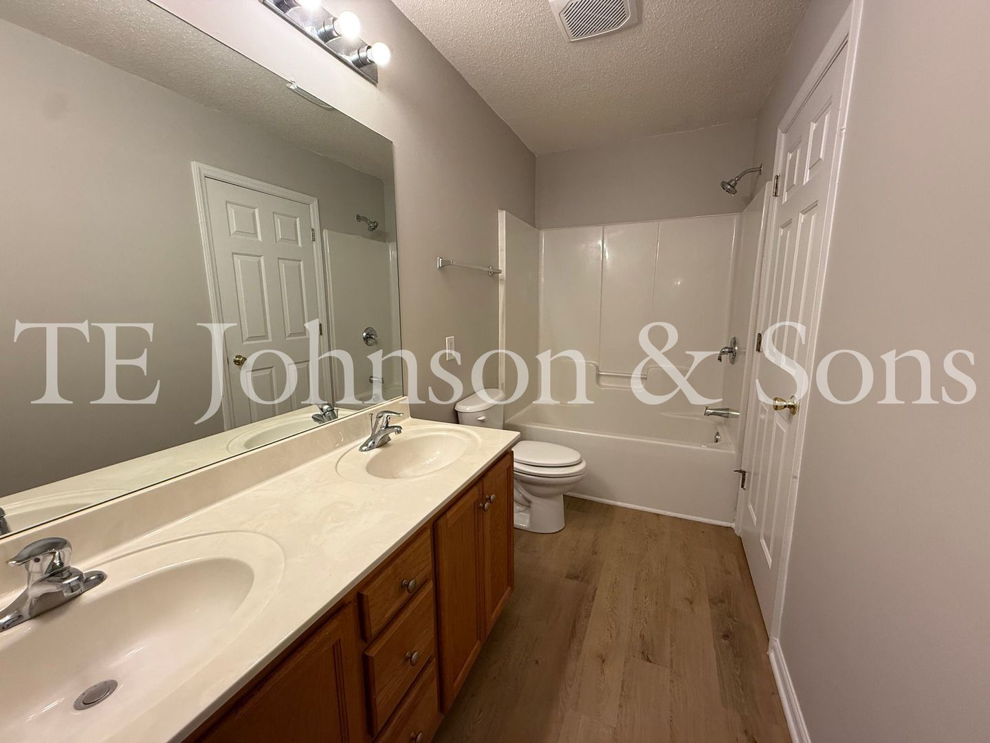 3355 Kensington 11 of 12