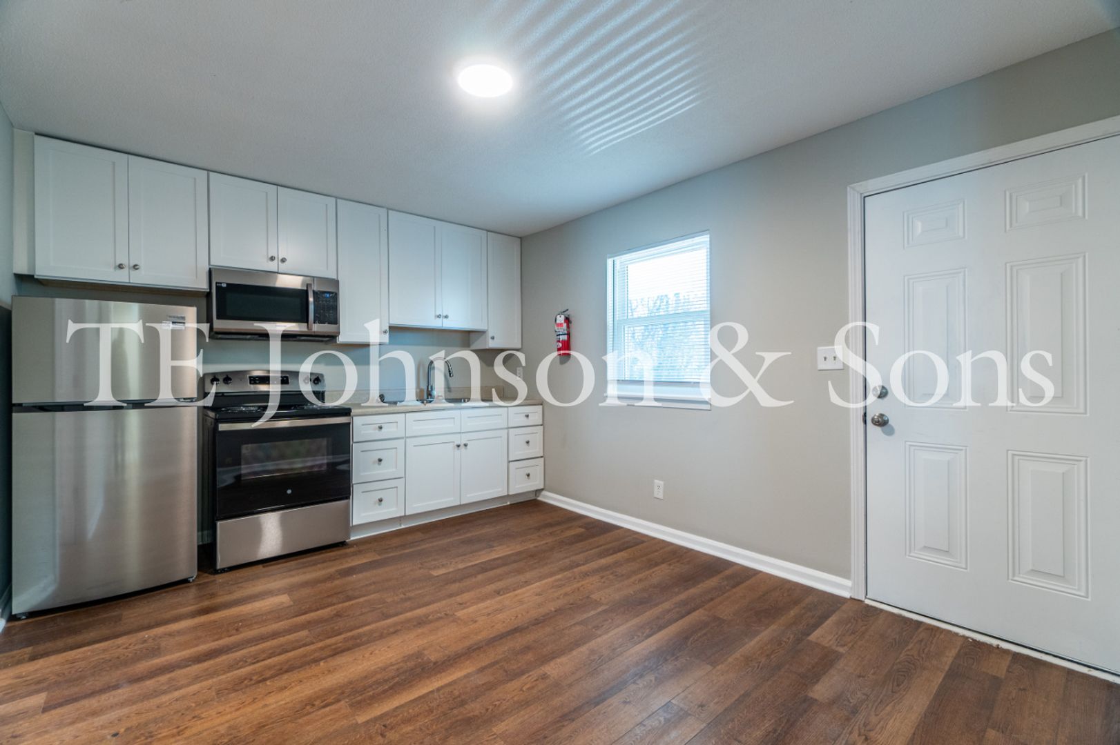 Discover West End Living in This Beautiful 2 Bedroom Apartment 10 of 12
