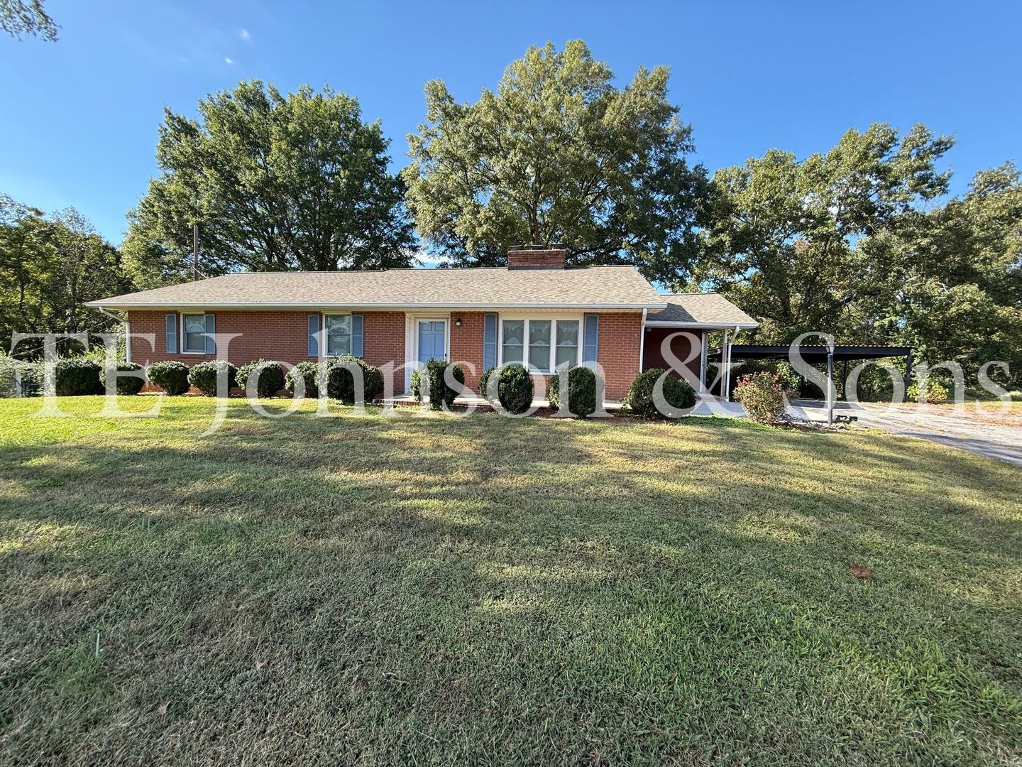 Winston-Salem House: 715 Hopewell Church Road