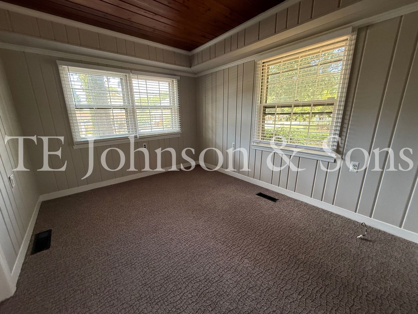 817 Hawthorne 7 of 12