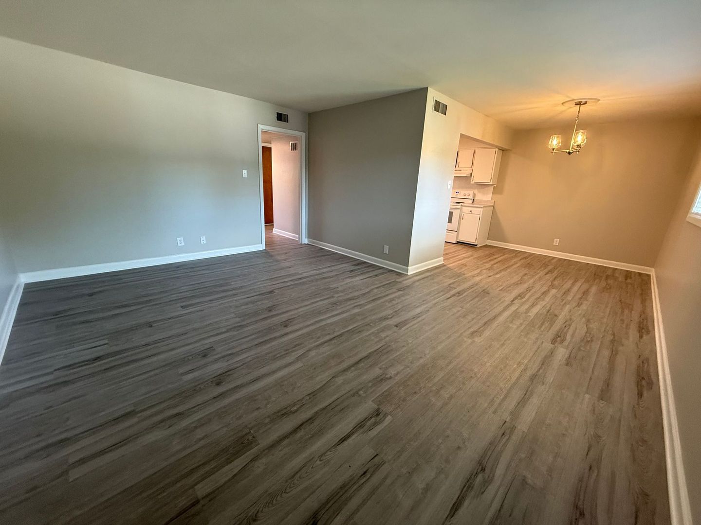 2 Bedroom Salem View Apartment! 5 of 12