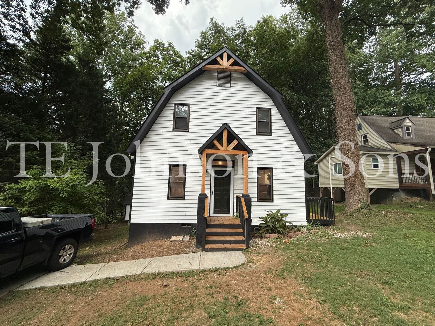 Winston-Salem House: 4309 Walnut Hollow Dr