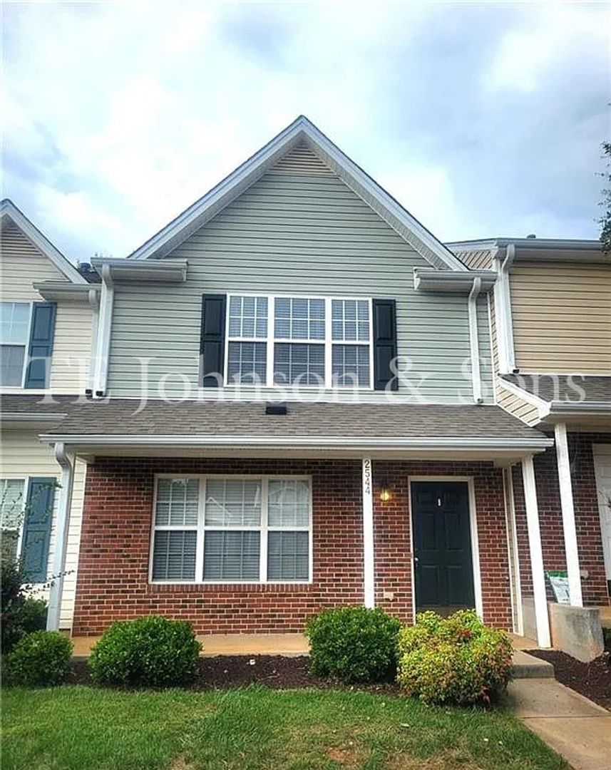Winston-Salem Townhome: 2544 Halle Ann Cir