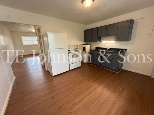 Updated Unit with Granite Counters & Off-Street Parking in Winston-Salem – photo 1