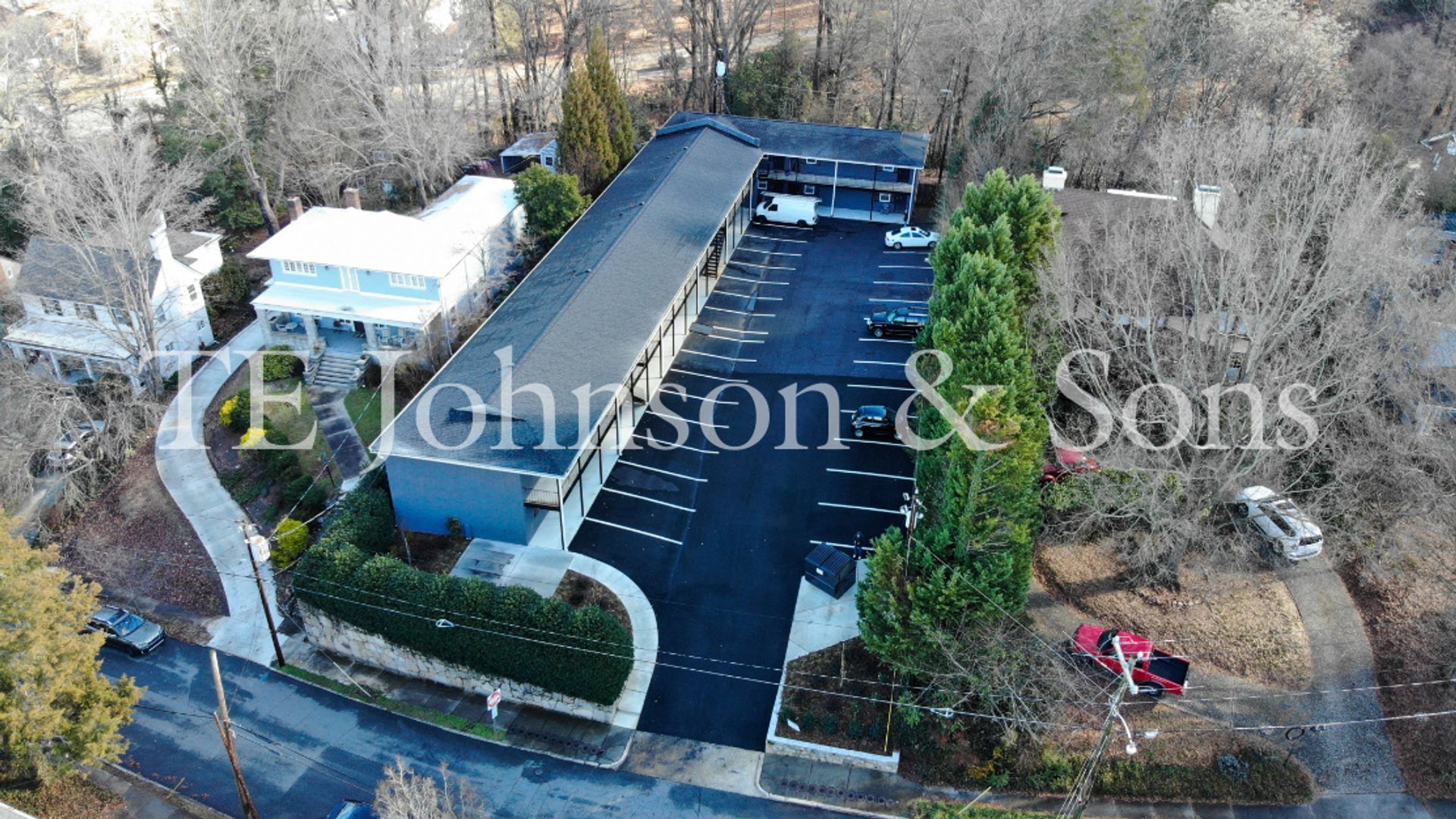Discover West End Living in This Beautiful 2 Bedroom Apartment 7 of 12