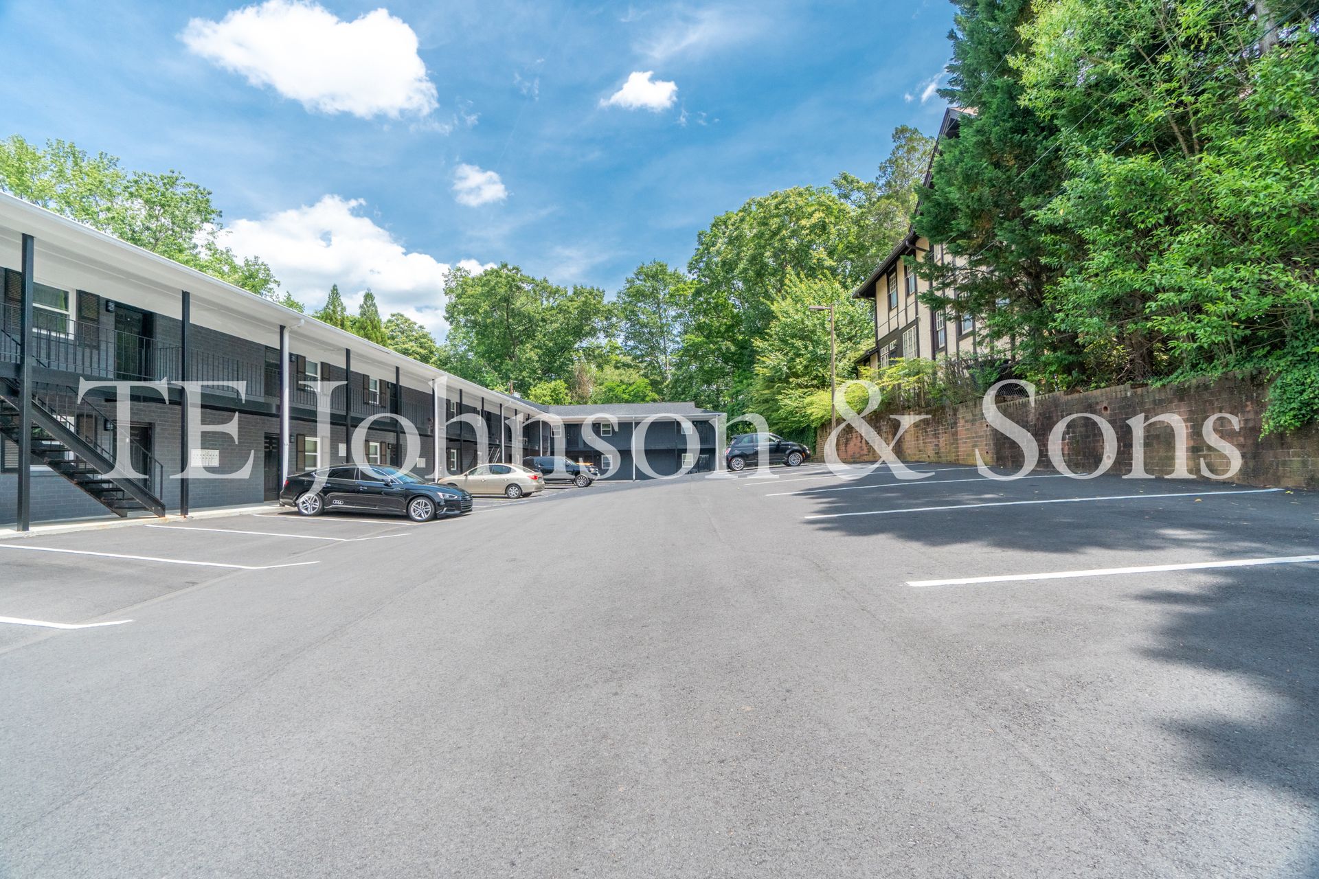 Discover West End Living in This Beautiful 2 Bedroom Apartment 2 of 12