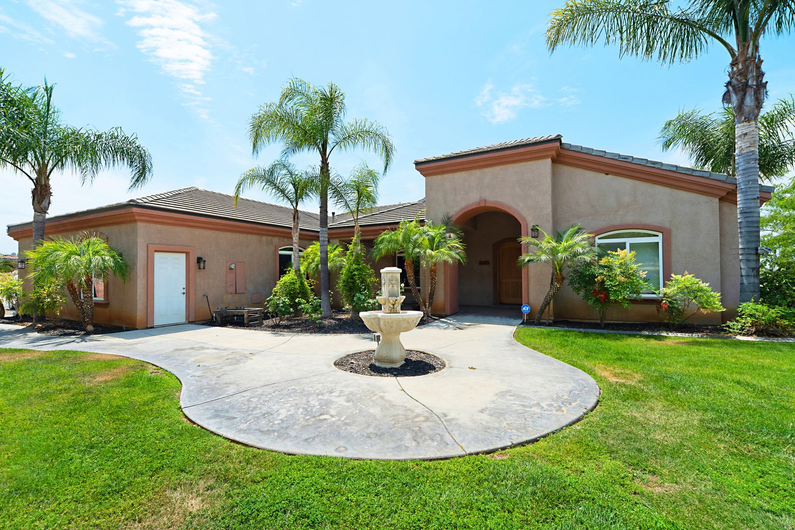 Temecula House: 36475 Indian Knoll Road