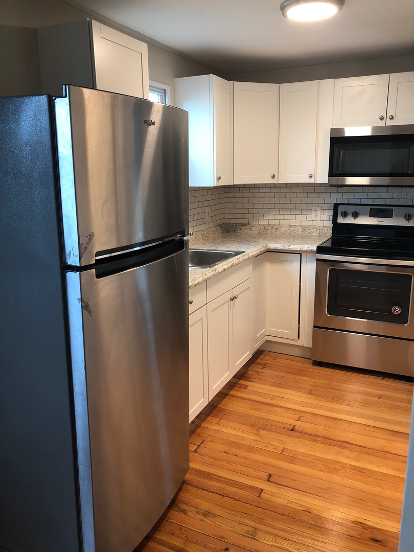 Croydon Apartment: 406 Magnolia Ave