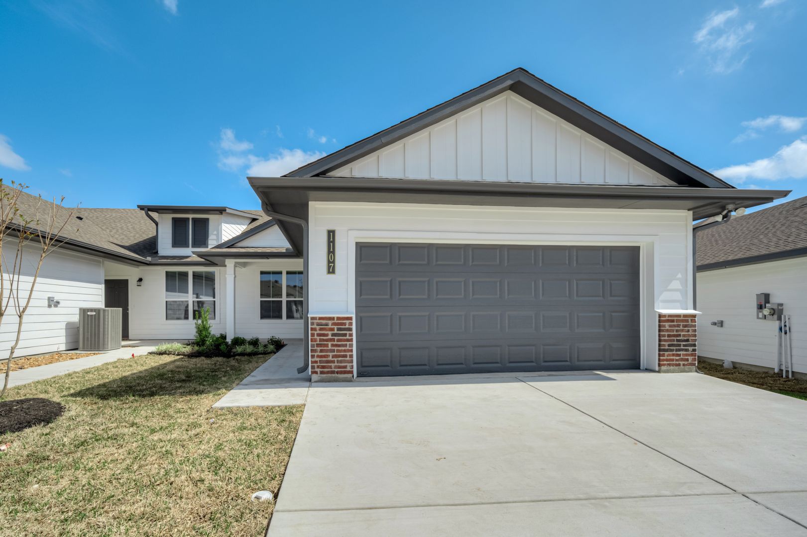 Brenham Townhome: 1115 Trellis Pass