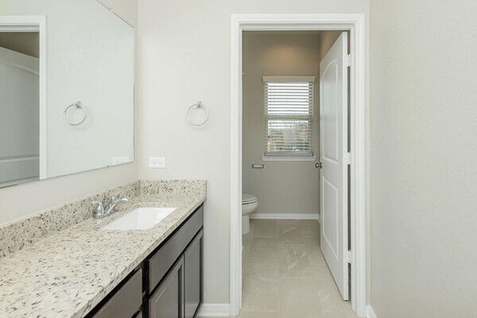 Spacious Townhome Available Now! 8 of 12