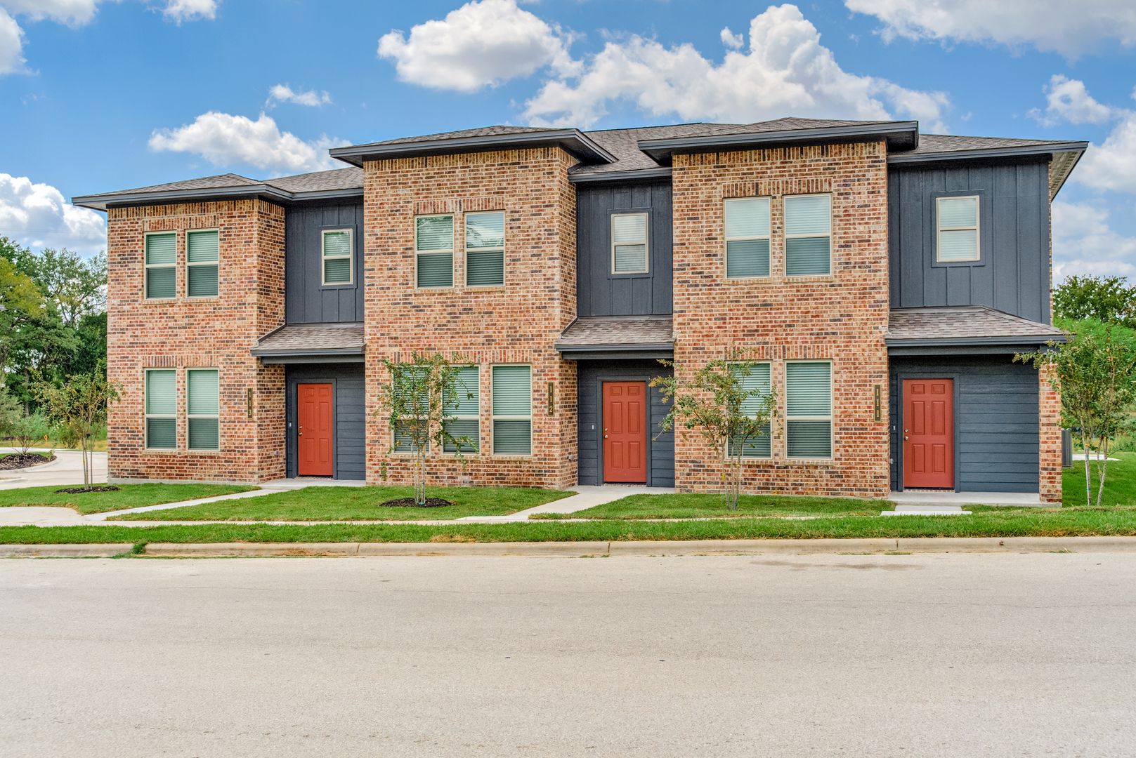 Bryan Townhome: 4089 Cross Park Drive - 811