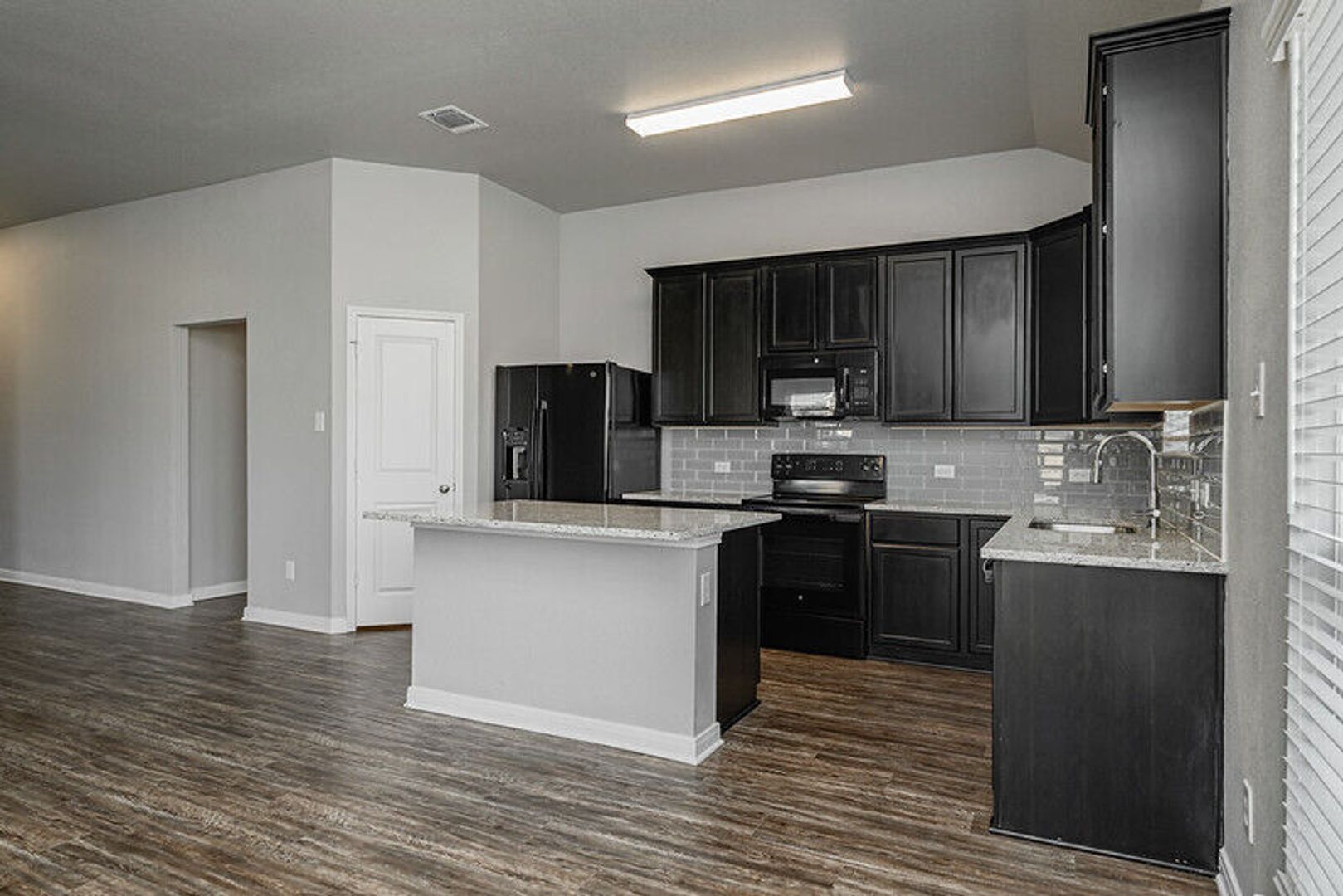 1362 Kingsgate Drive 12 of 12