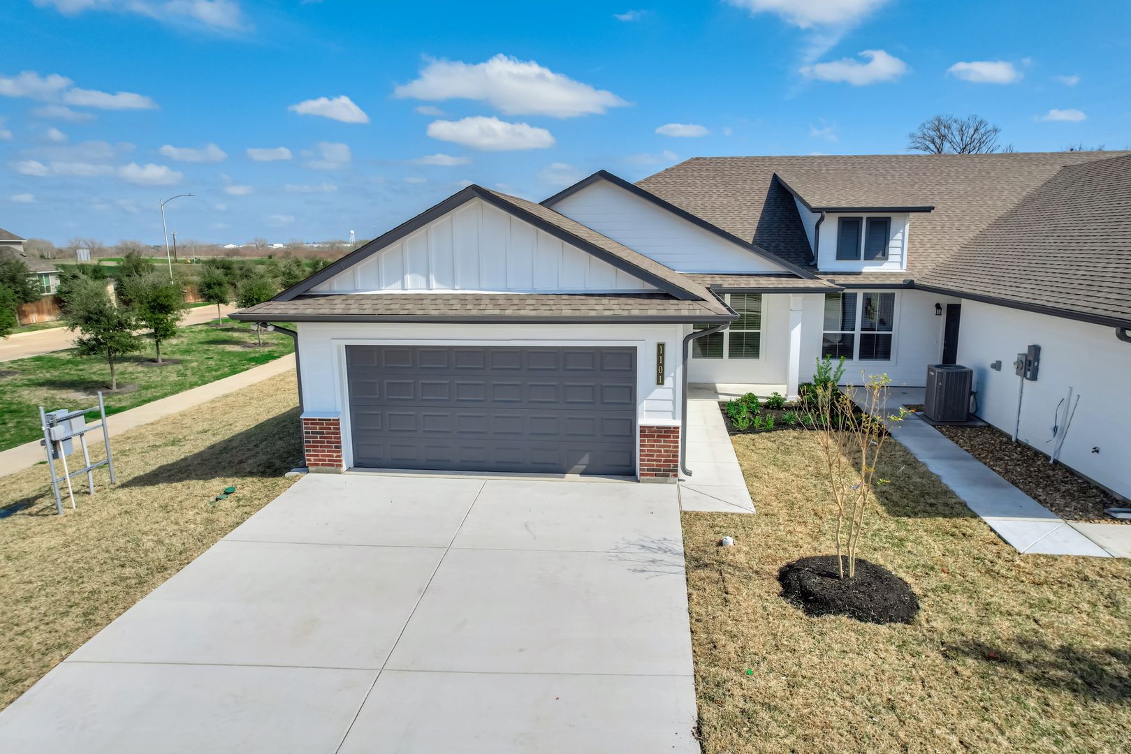 Brenham Townhome: 1141 Trellis Pass - Willow