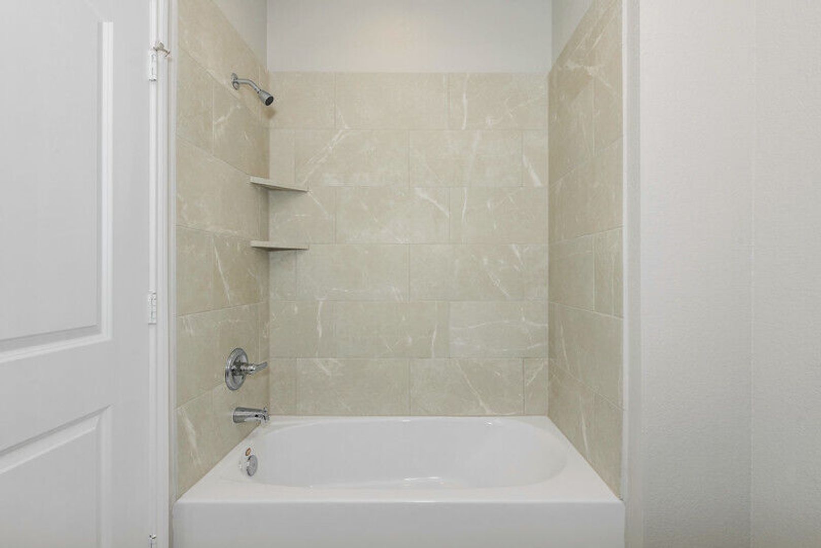 Spacious Townhome Available Now! 11 of 12
