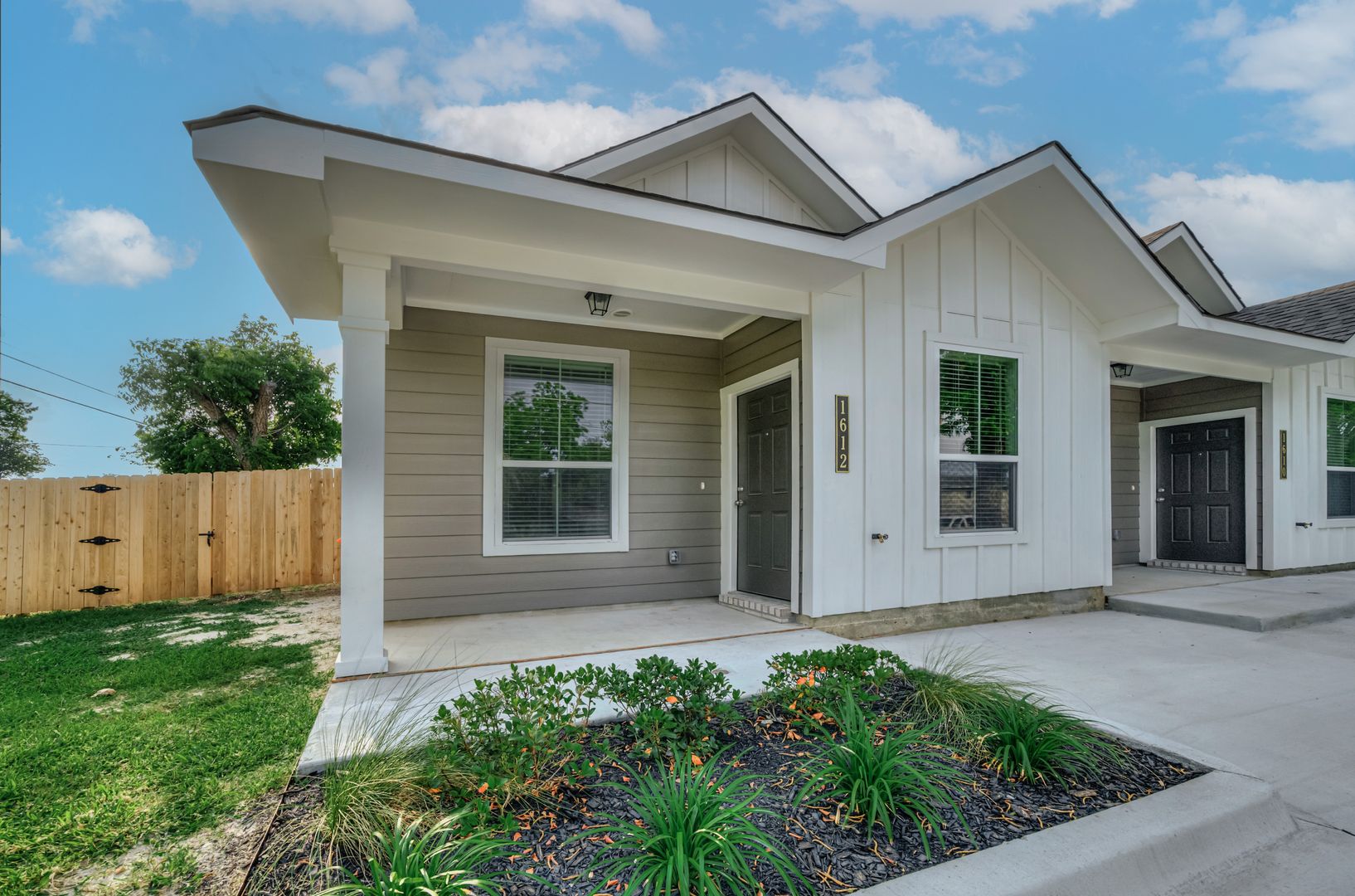 Caldwell Townhome: 1606 West 5th Street