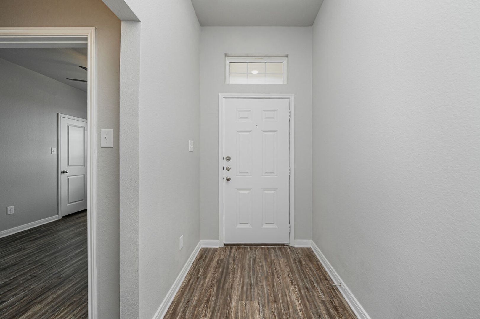 1362 Kingsgate Drive 2 of 12