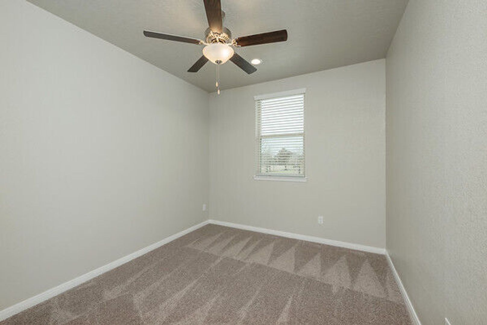 Spacious Townhome Available Now! 10 of 12