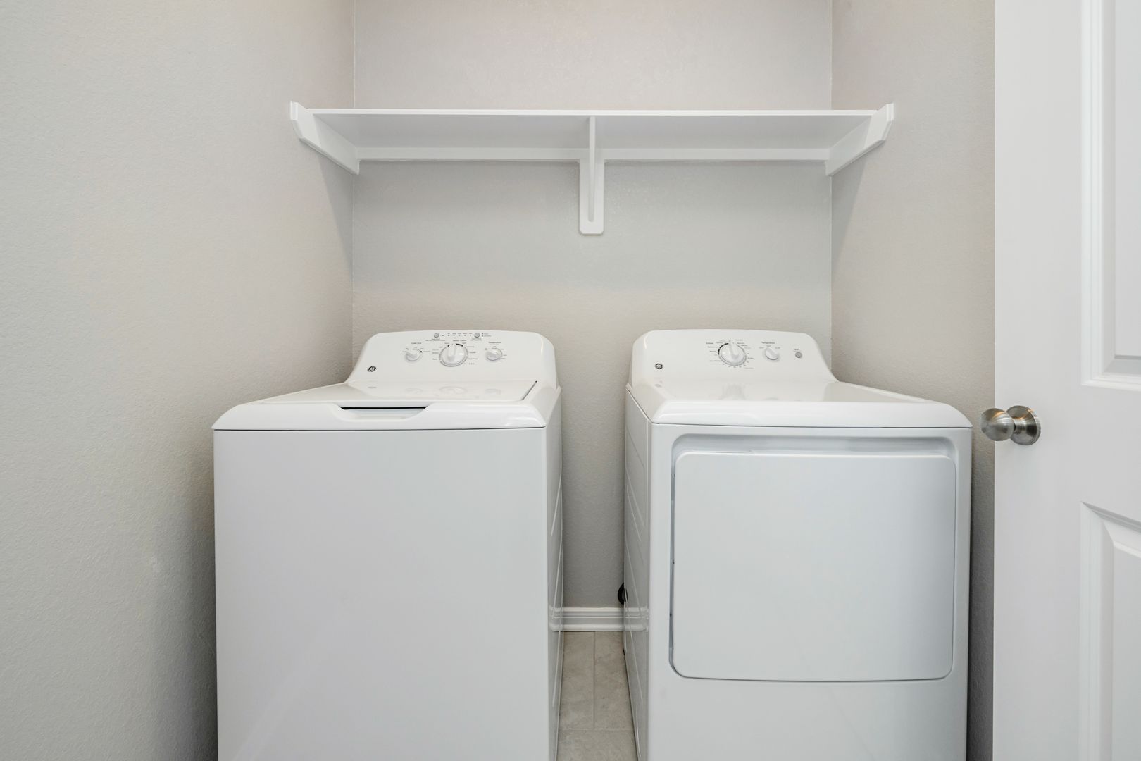 Laundry room at 4089 Cross Park Dr #511