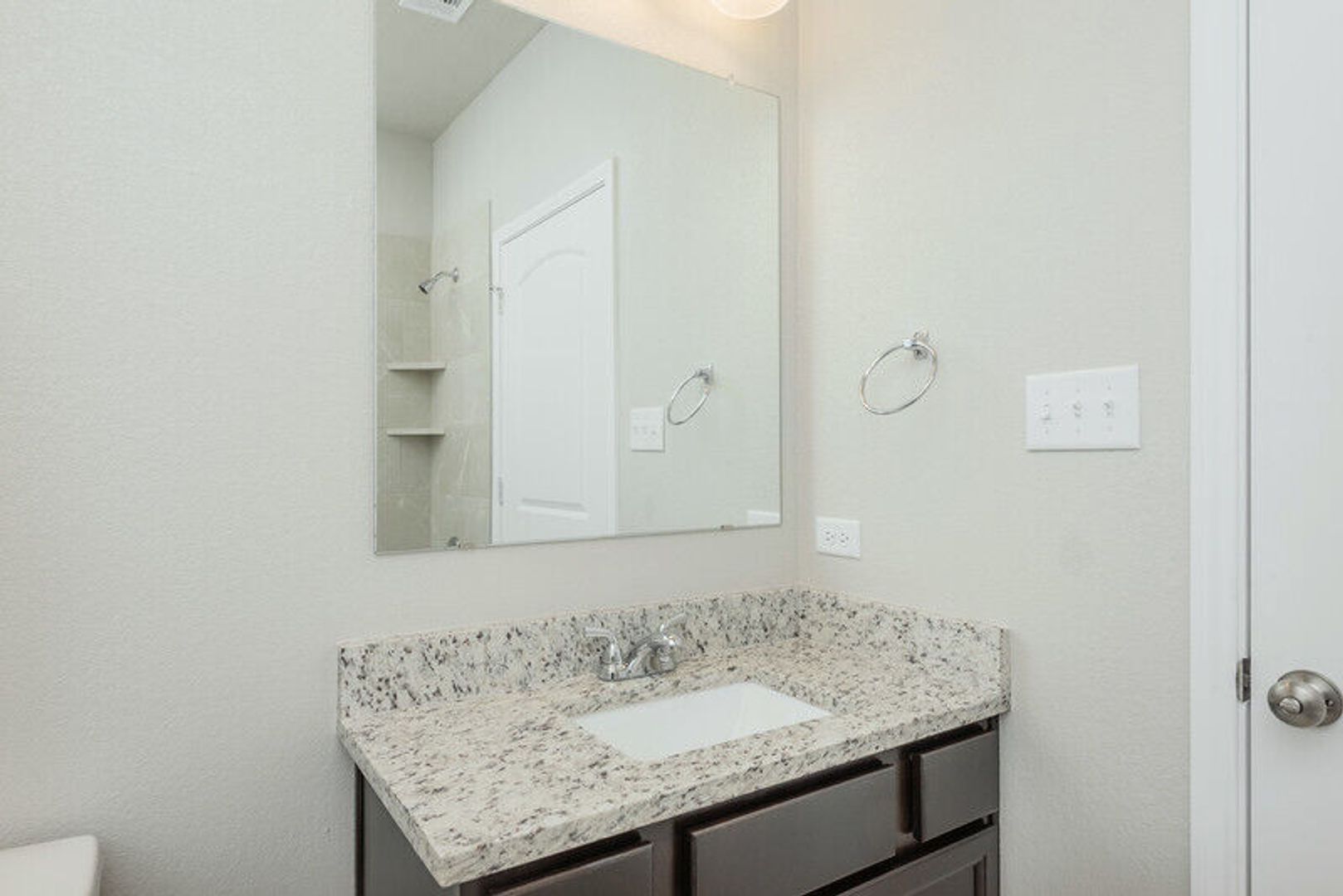 Spacious Townhome Available Now! 12 of 12