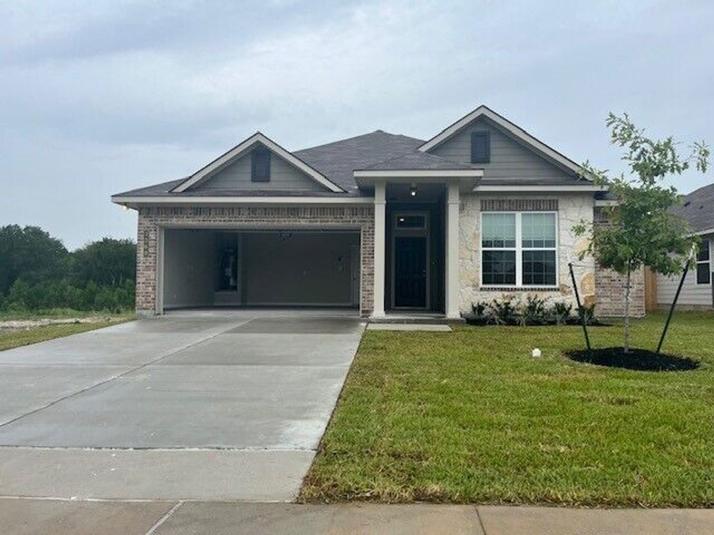 Bryan House: 1362 Kingsgate Drive