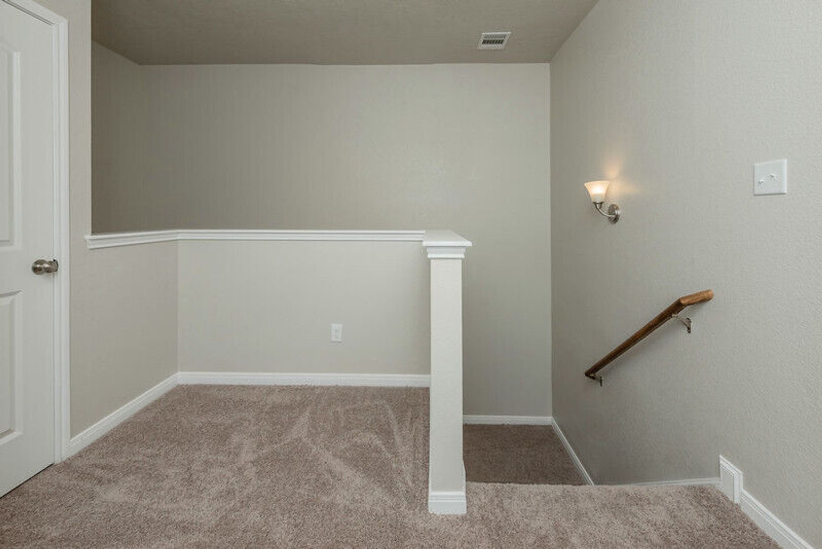 Spacious Townhome Available Now! 5 of 12