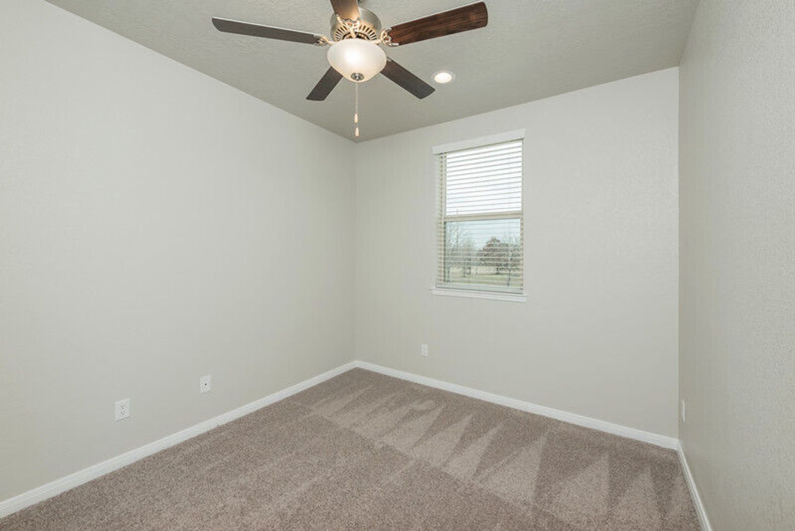Spacious Townhome Available Now! 10 of 12