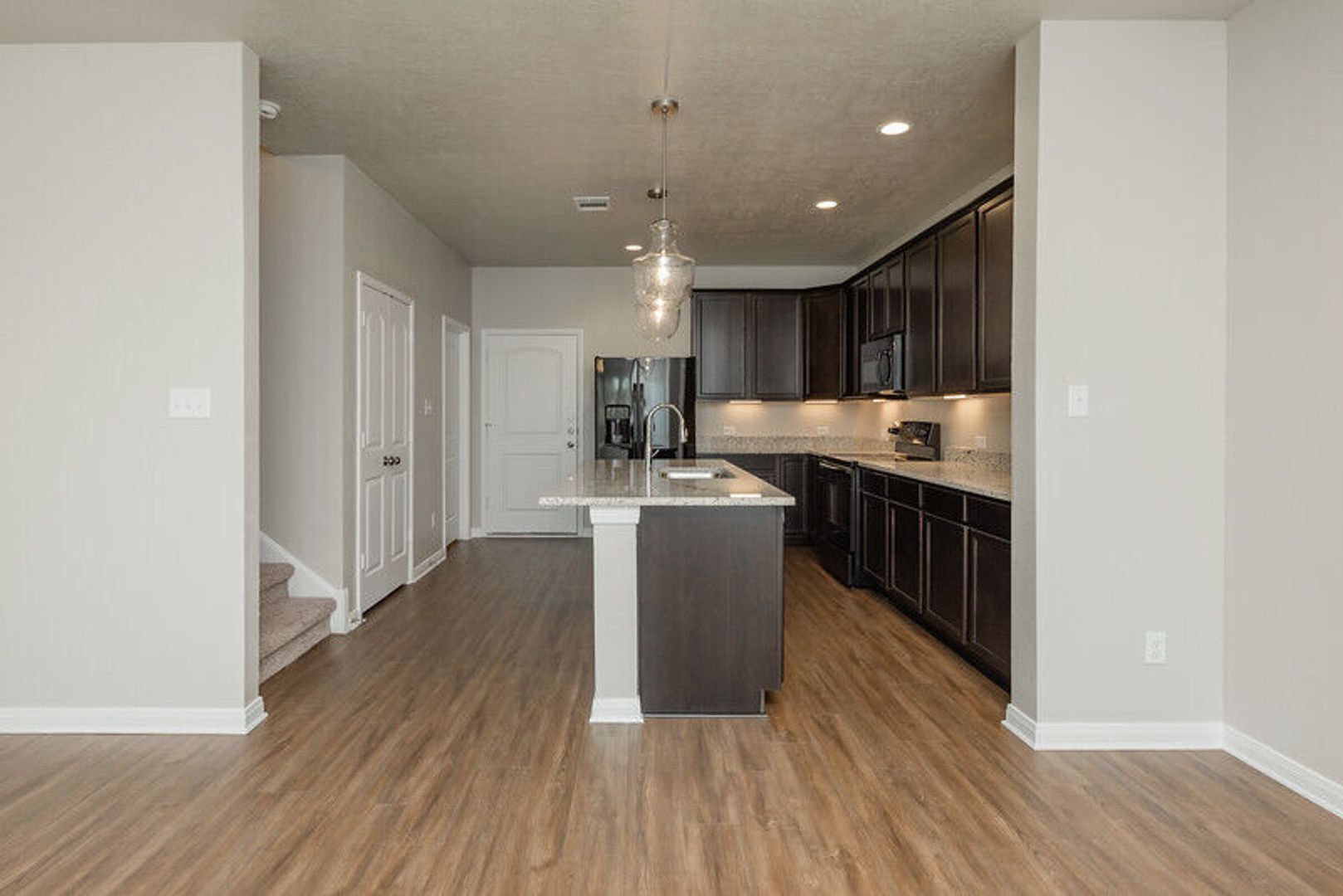 Spacious Townhome Available Now! 4 of 12