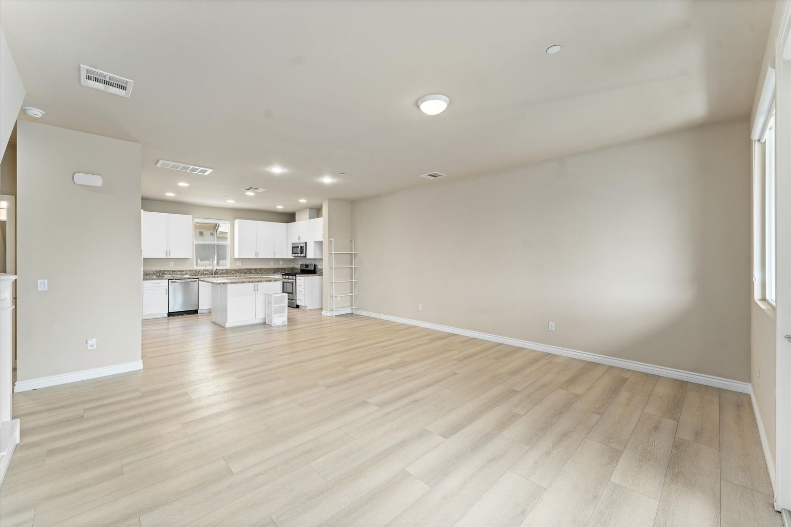 2651 W Lincoln Ave Unit 17, Anaheim, CA 92801 6 of 8