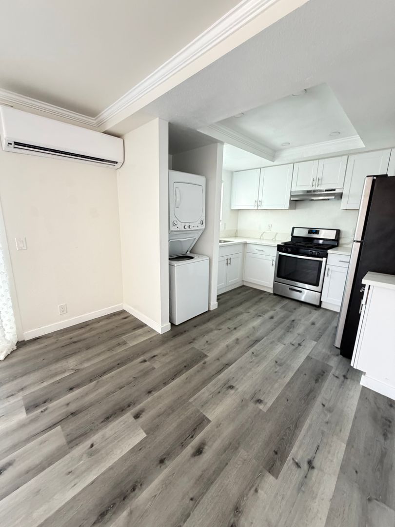 Fantastic & Modern Corner Unit w/ Private Patio 5 of 12
