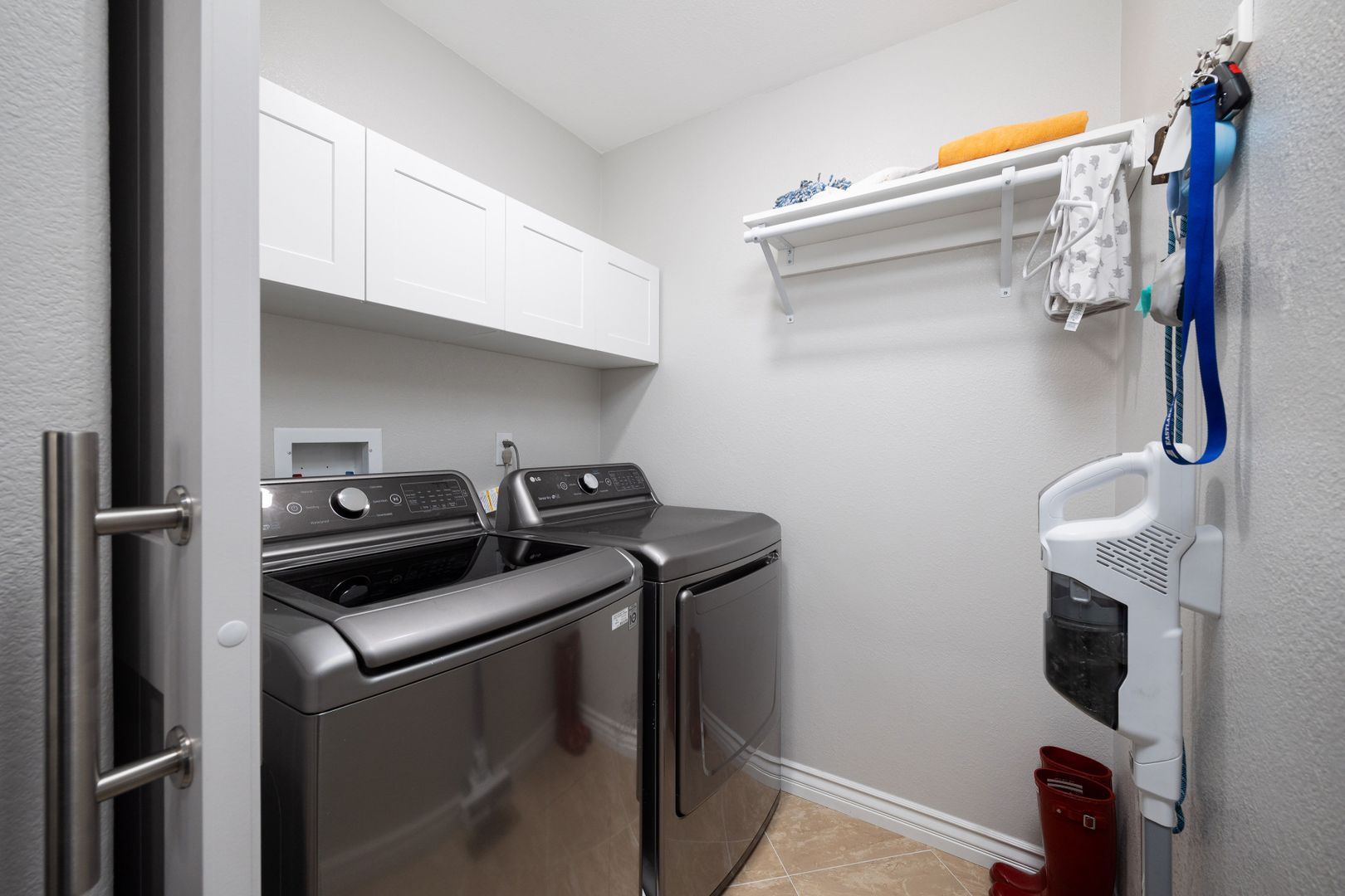 Laundry room at 2739 Castlehill Rd Unit 03, Chula Vista, CA 91915