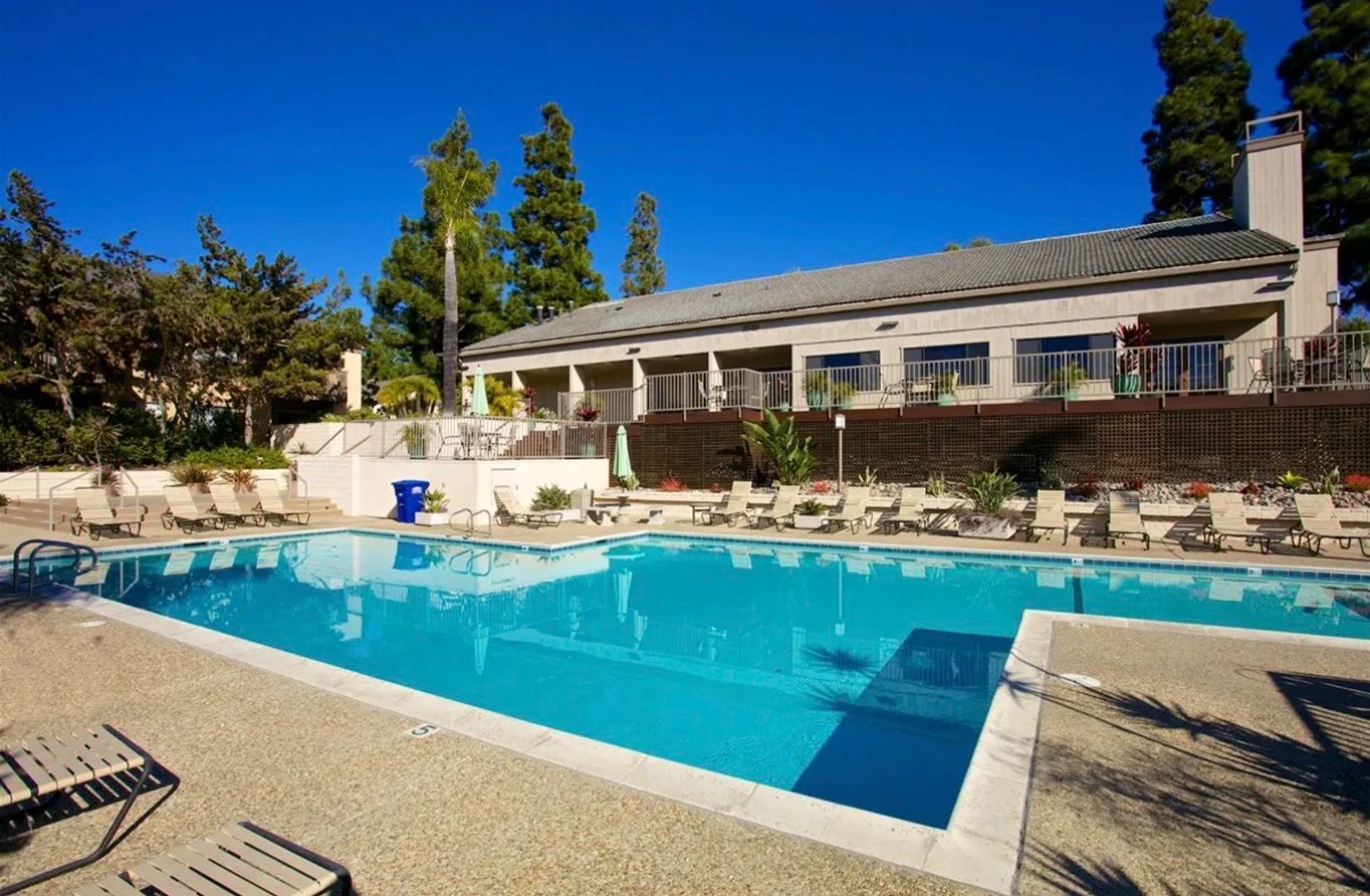 La Jolla House: 3162 Via Alicante Unit B